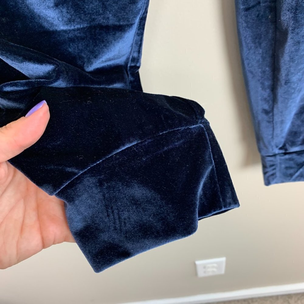 Fabletics Navy Blue Luxe Velour Jogger Pants Size Medium - Picture 3 of 6
